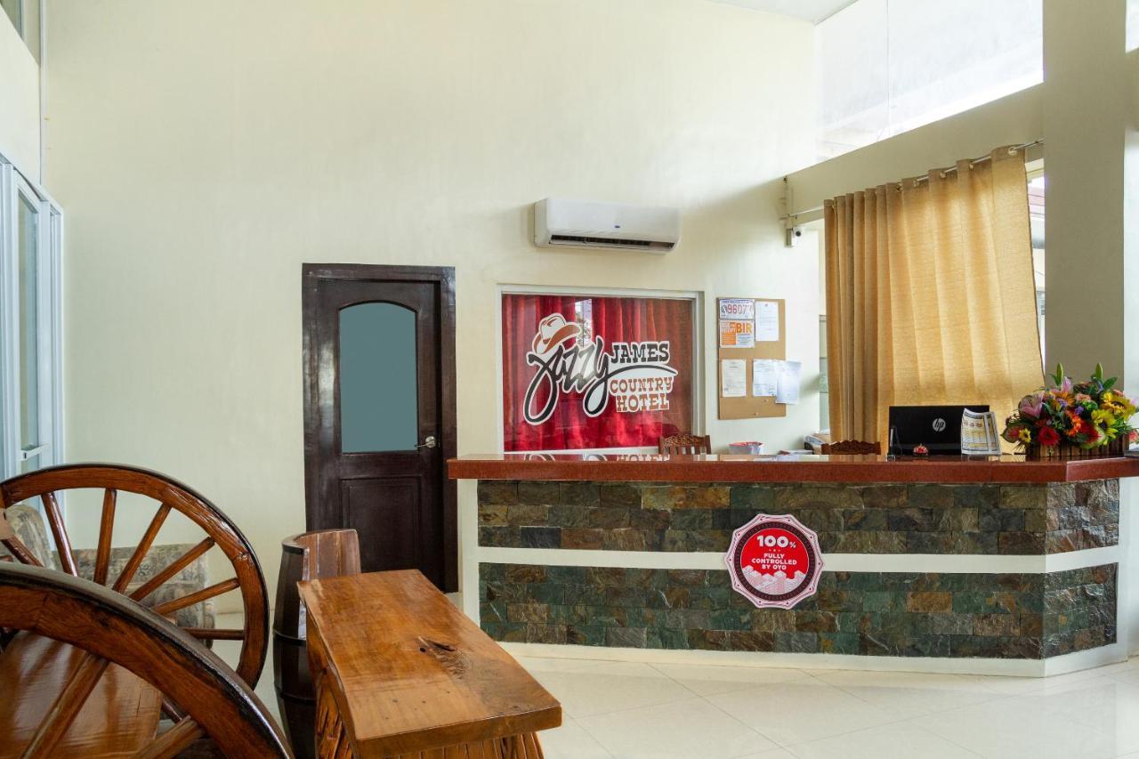Oyo 133 Jazzy James Country Hotel 2 Davao Stadt Exterior foto